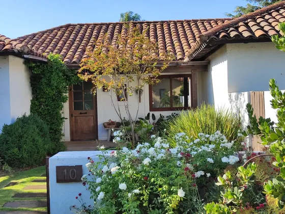 Casa En Venta Los Portones, Piedra Roja (opción Novación)