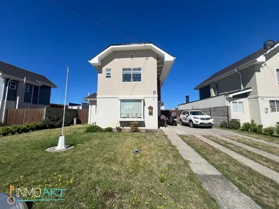 Casa En Venta De 3 Dorm. Condominio Las Araucarias, Temuco