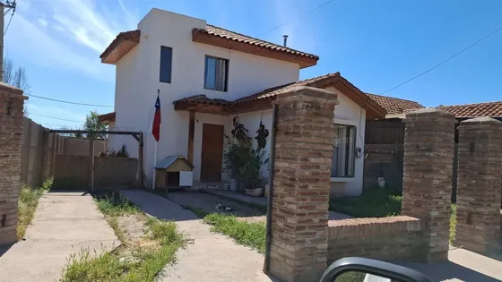 Casa En Venta De 3 Dorm. En San Esteban