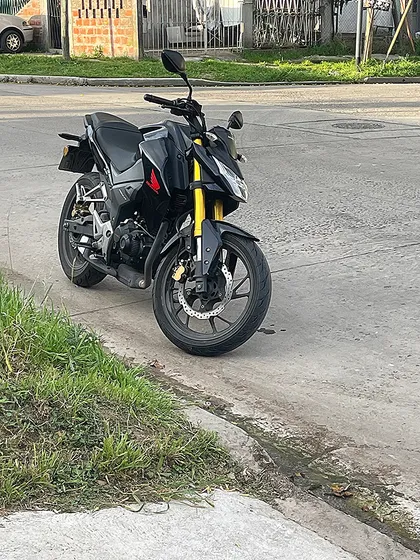 Honda Cb 190 Modelo 2018 Con 27.000 Km