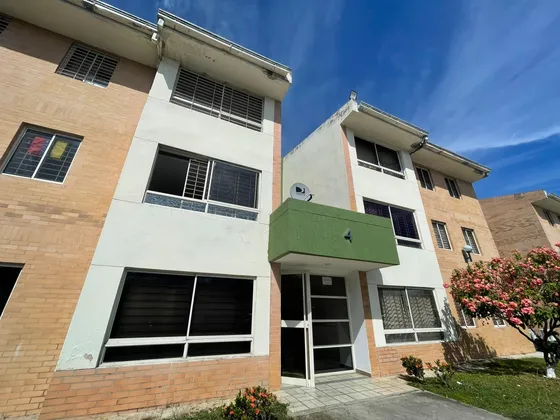 Apartamento En Venta Urb El Remanso (solo Clientes) Dm