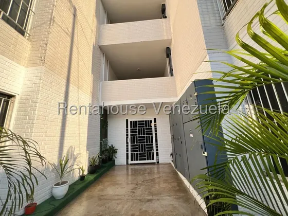 Venta Elegante Y Lujoso Apartamento En Cabudare,urb Vista Verde  Profesional Inmobiliario Mehilyn Perez 