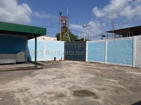 Gran Lote De Terreno O Club En El Centro De Palo Negro Db 24-17256