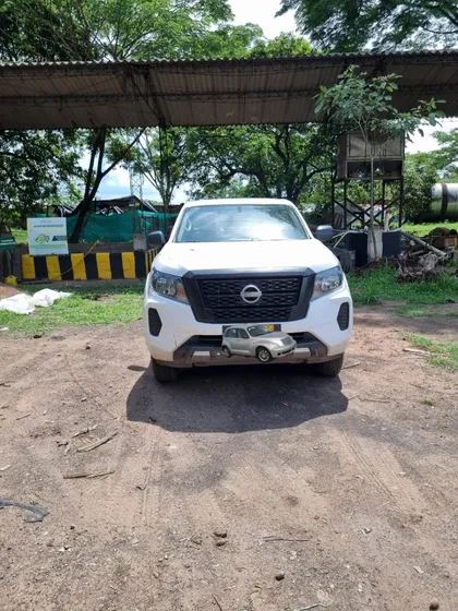 Nissan Frontier 2.5 Cd S 4x2