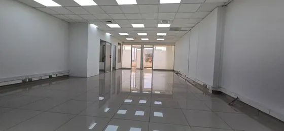 Oficina De 104,5 M2 En Arriendo Conchali, Rm.