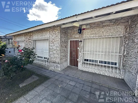 Casa En El Palomar Venta 5 Ambientes