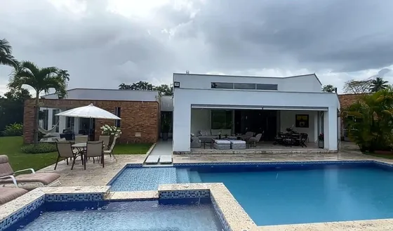 Se Vende Casa Campestre Via Club Campestre