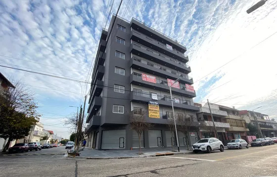 Cochera En Venta En Villa Dominico