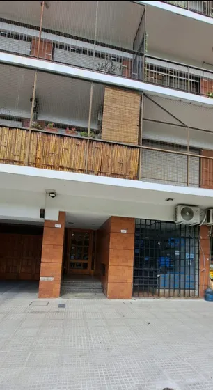 Reservado!!!!....cullen Y Bauness. 2 Amb. C/frente. Balcon