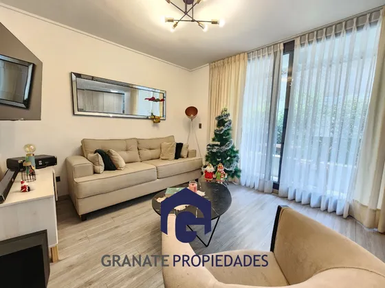 Venta Departamento Con Patio, Macul