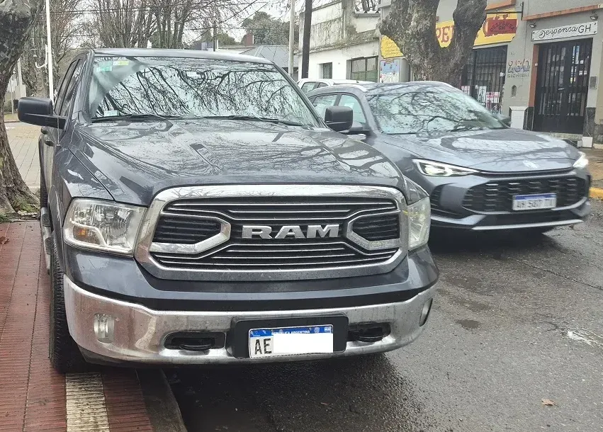 RAM 1500 5.7 Laramie ATX V8