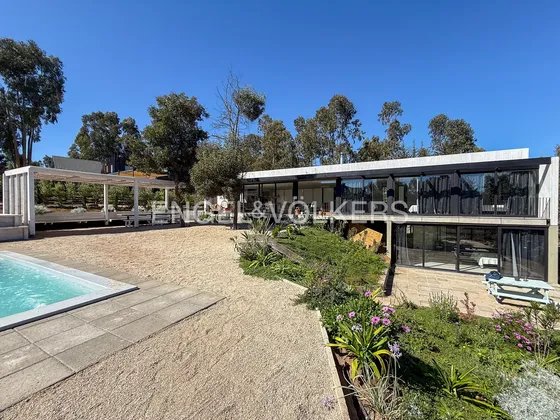 Casa Con Piscina Y Unidad Independiente En Maitencillo