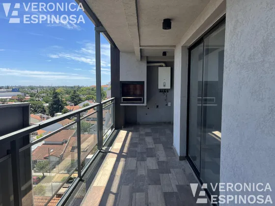 Departamento De Tres Ambientes En Venta, Haedo.