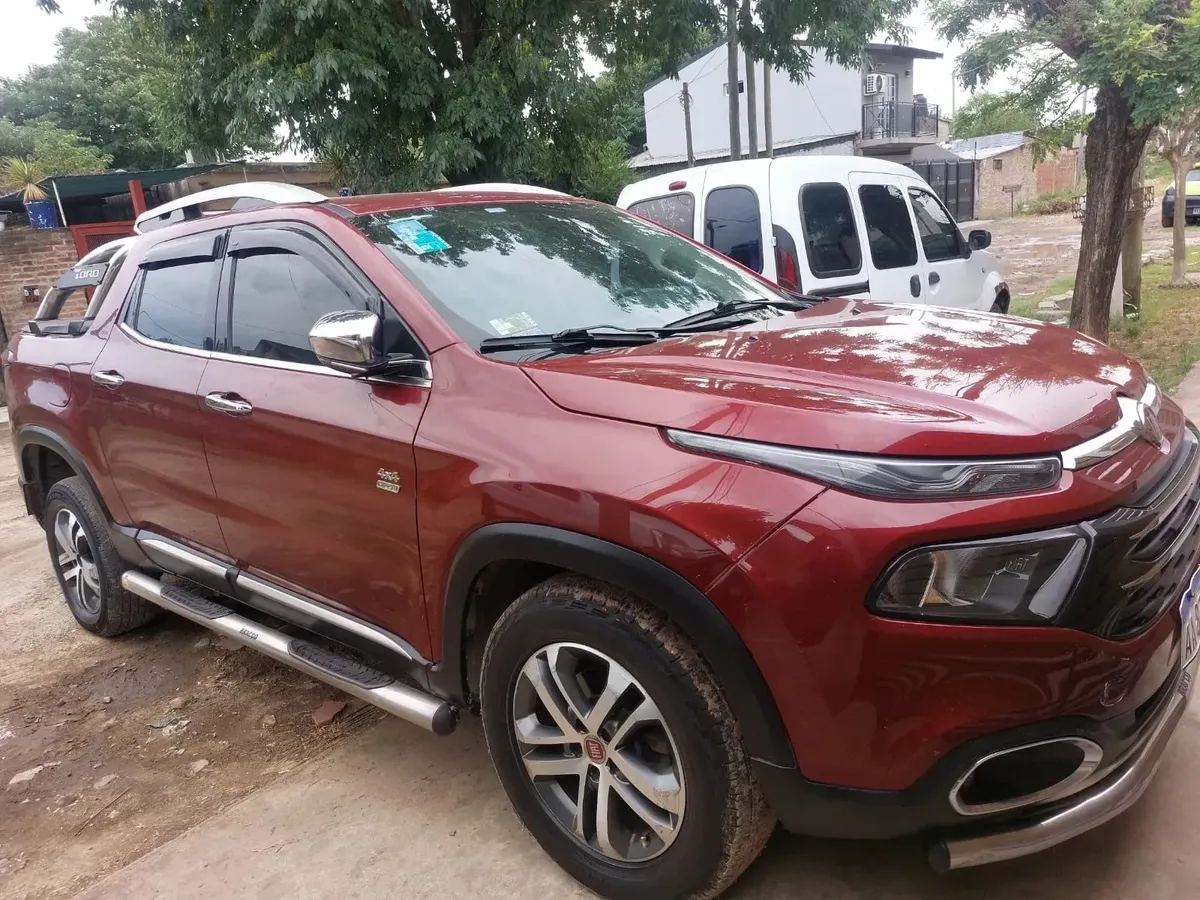 Fiat Toro 2.0 Volcano 4x4 AT