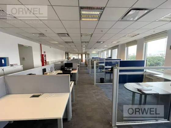 Oficina En Alquiler En Edificio Super Corporativo!