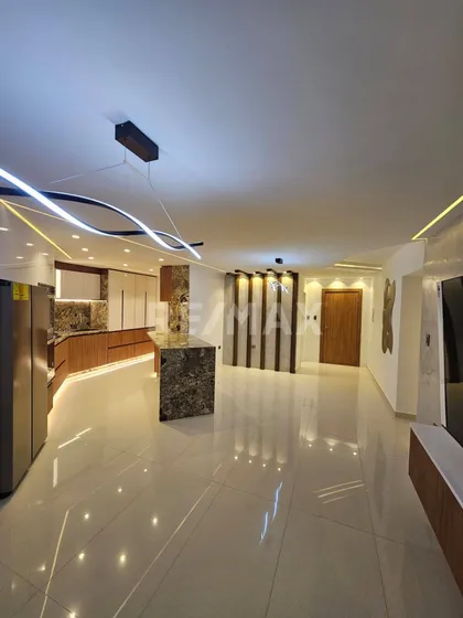 En La  Urb. La Trigaleña,  Espectacular Apartamento A Estrenar  A La Venta 