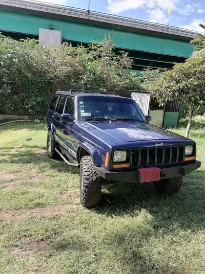 Jeep Cherokee Cherokee Sport 4x4 At
