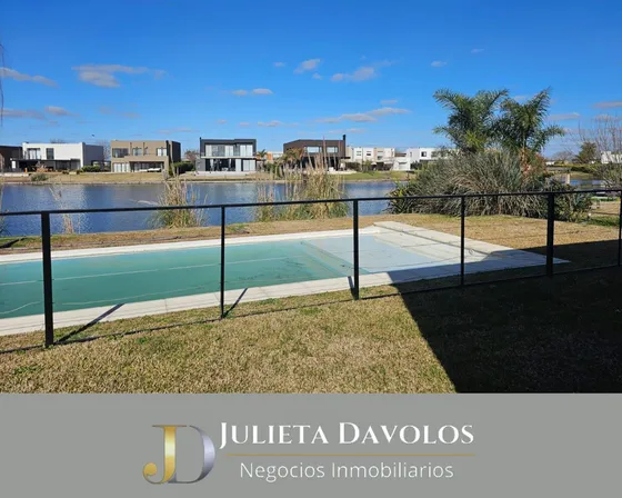 Casa En  Venta A La Laguna 5 Ambientes El Canton Barrio Islas -escobar-maschwhitz