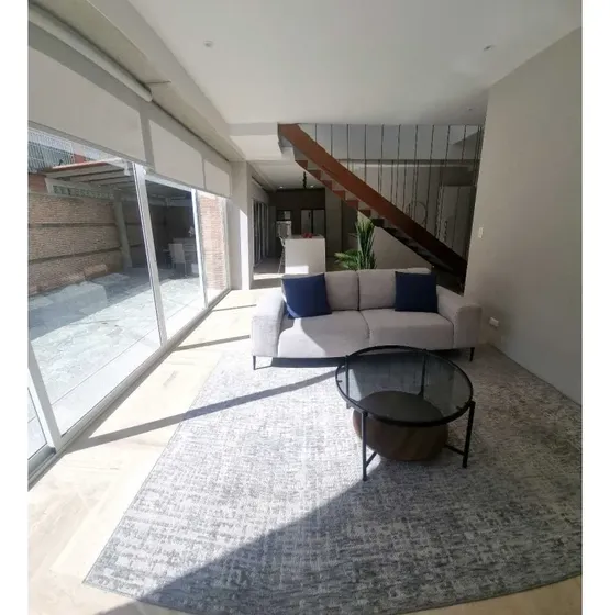 Alquilo Pb C/terraza 165m2 La Castellana 0622