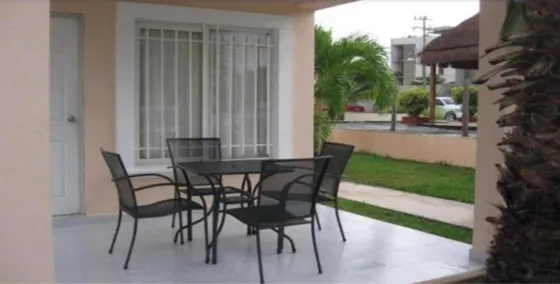 Preciosa Casa Ubicacada En Fracc. Bahía Azul Cancún, Vive A Unos Minutos De La Playa -no Créditos-   Jagr