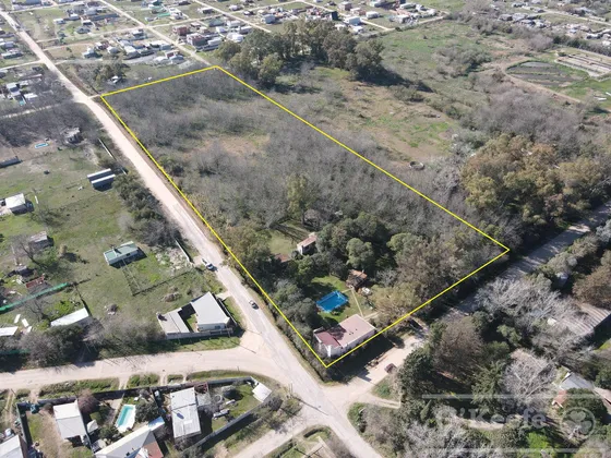Casaquinta En Venta En San Vicente De 2.4 Has.  A 1000 Mts De La Laguna
