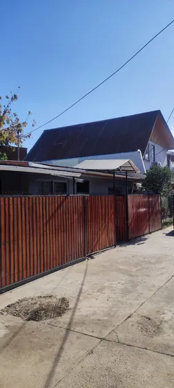 Arriendo Casa Remodelada En Pasaje Privado