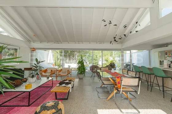 Casa Remodelada Excelente Conectividad.