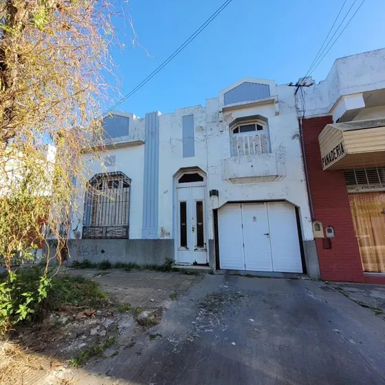 Terreno En  Venta Con Proyecto Y Planos Aprobados- Sarandí 