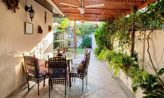 Casa Pasaje Traquilo, Única Familia, Buen Estado General !
