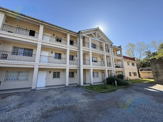 Venta Ph 3 Ambientes, Condominio Piedras Blancas, Villa Morra, Pilar   