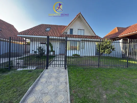   Espectacular Casa En Arriendo Con Amplio Terreno.