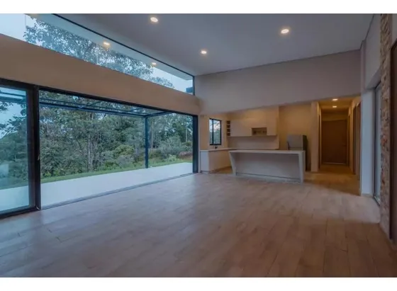 Rhbr-13727 Finca Independiente. Casa De 1 Nivel. Rionegro, Sajonia