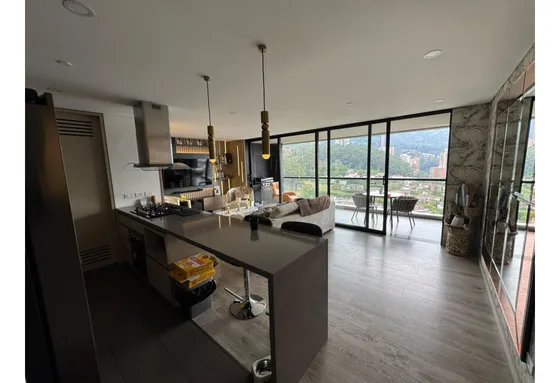 Venta Apartamento Altos Del Poblado, Vista Ciudad