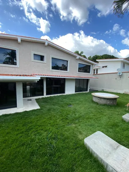 Lm Casa En Venta Urb. Trigal Centro Valencia Está Linda Casa Remodelada Está En Precio De Oportunidad Y Sigue Siendo Negociable  Ubicada En Calle Privada 