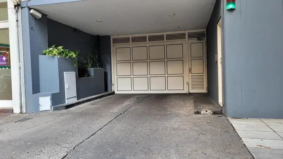 Cochera En Venta En Martinez -vias/santa Fe