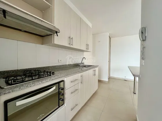 Apartamento En Venta En Los Alcázares. Cod V776011