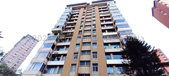 Comodo Apartamento A La Venta En El Paraiso #24-19054 Josmary Sanjuan 