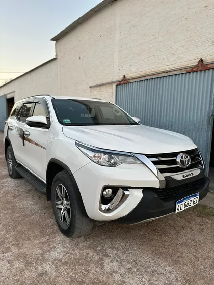 Toyota Sw4 2.8 Sr 177cv 4x4