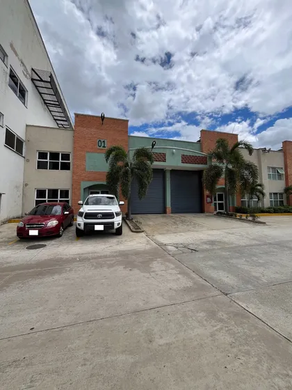 Galpón En Alquiler O Venta Centro Empresarial Del Norte  Naguanagua 