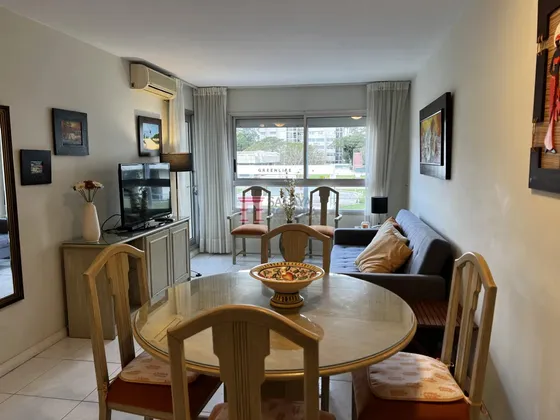 Venta-2 Dormitorios , Torre Con Servicios Zona Roosevelt 
