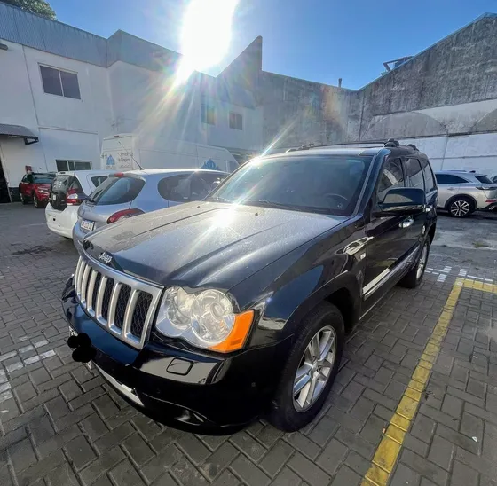 Jeep Grand Cherokee Overland Hemi V8