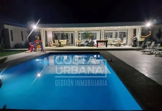 Venta Gran Casa Autosustentable Con Amplio Terreno En Olmué