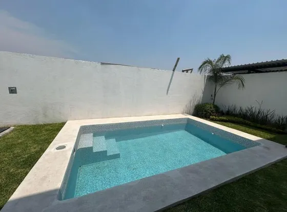 Estrene Casa Con Jardín Alberca Propia En Fraccionamiento Vi