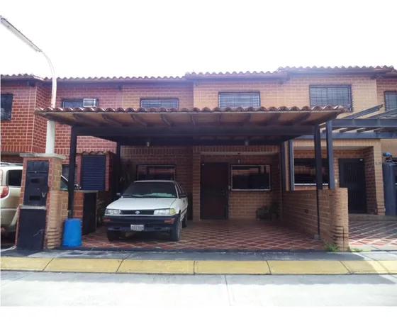 Vendo Town House 120m2 3h/3b/2pe Guatire 2469