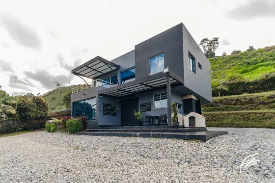 Hermosa Casa En Guarne