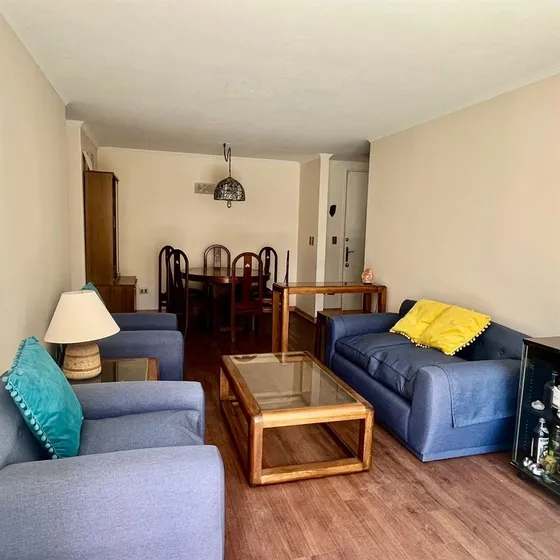 Departamento En Venta De 2 Dorm. 2 Baños 1e-1b En Las Condes