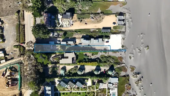 Se Vende Terreno + Casa, Salida Playa Y Potencial Comercial