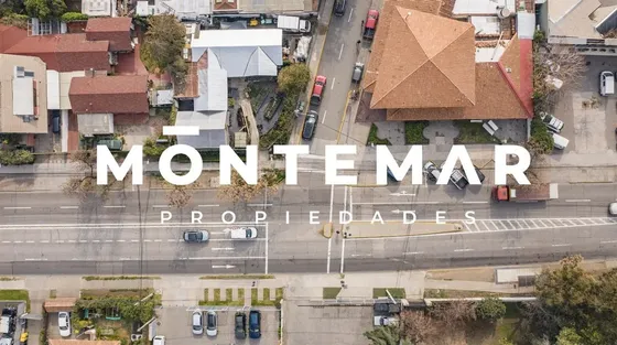 Casa Comercial Venta, Esquina En Plaza San Enrique. 400m2
