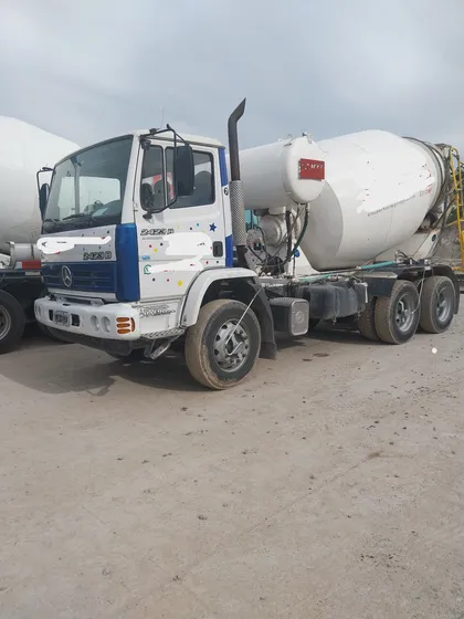 Mercedes Benz 2324 Trompo Hormigonero
