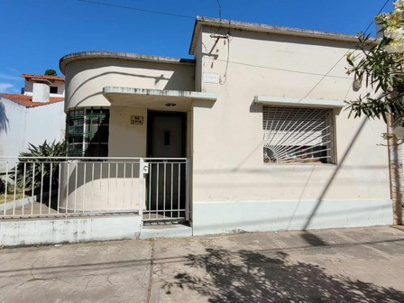 Casa En Venta 60 E/ 141 Y 142 Los Hornos Casa En Venta 60 E/ 141 Y 142 Los Hornos